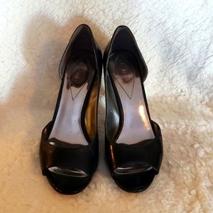 Guess peep toe open side